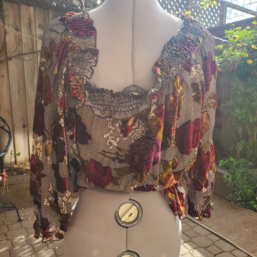 Cache roses top